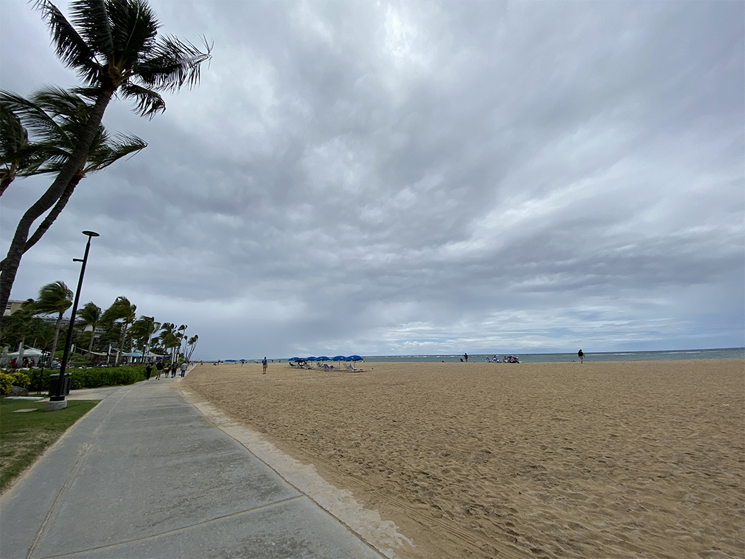 Today is a little overcast, rainy, and a little muggy. It's very rare that we can't see blue in the sky, but it's still paradise. Show us how your weather is right now by posting a photo on this thread. #HaleKoaHotel #Waikiki