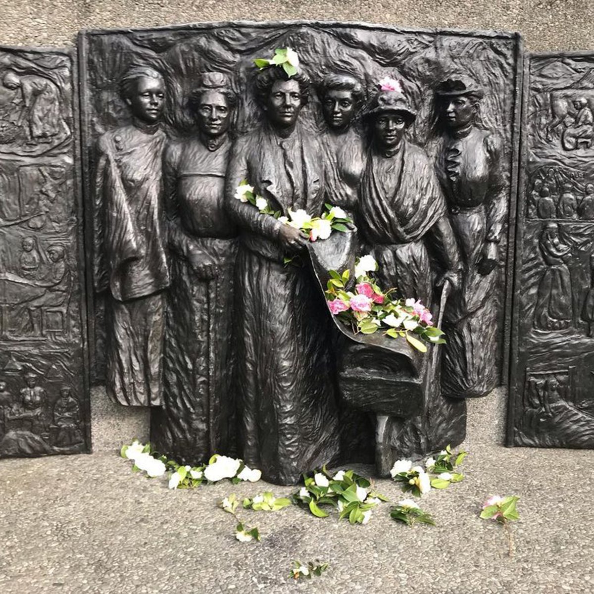 Happy International Women’s Day. Did you know New Zealand is home to some influential female figures? You can commemorate these incredible wāhine (women) such as Hine Te Apārangi (Kupe’s Wife, who pointed out New Zealand to Kupe describing a long white cloud, leading to the