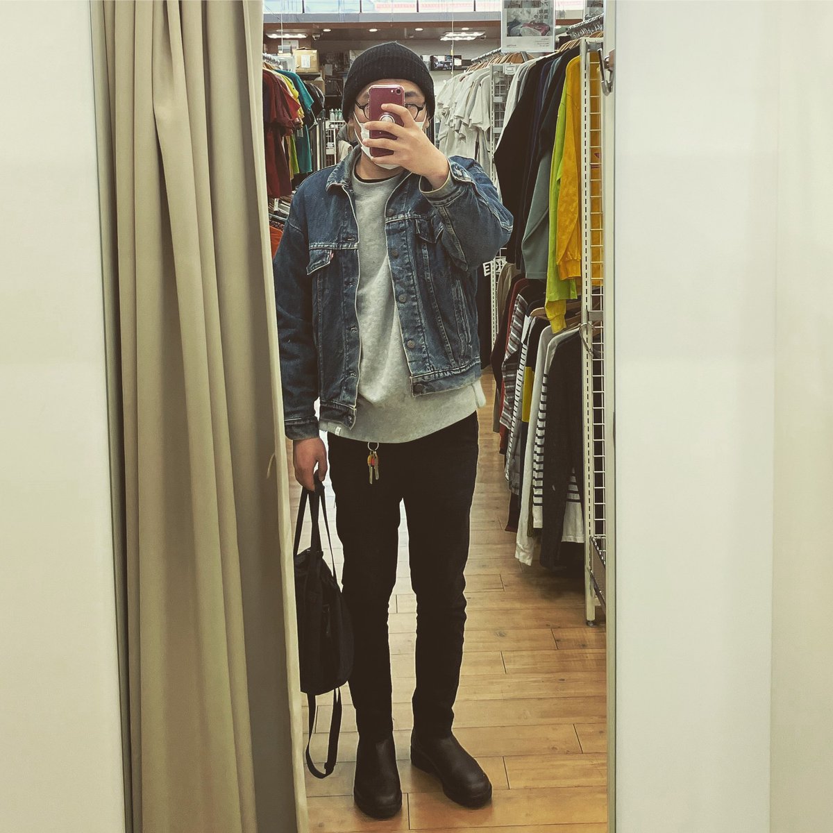 funyamura's tweet photo. #今日のコーデ
#levisdenimjacket
#facetasm
#beams
#blundstone
#uniqlou https://t.co/2uE6Hm5Nkw