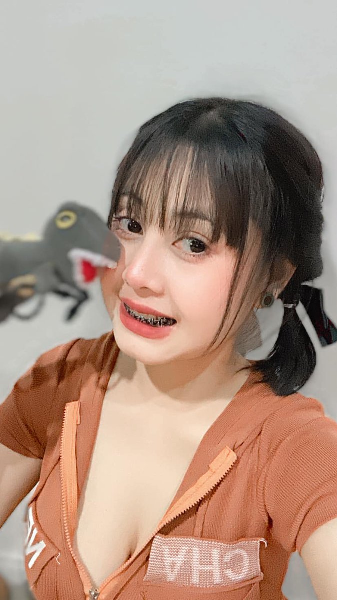 eingeing0547's tweet photo. บุรี่มันขม🚭เเต่จูบผมมันหวาน🐷😍 https://t.co/v7yisvCAWQ