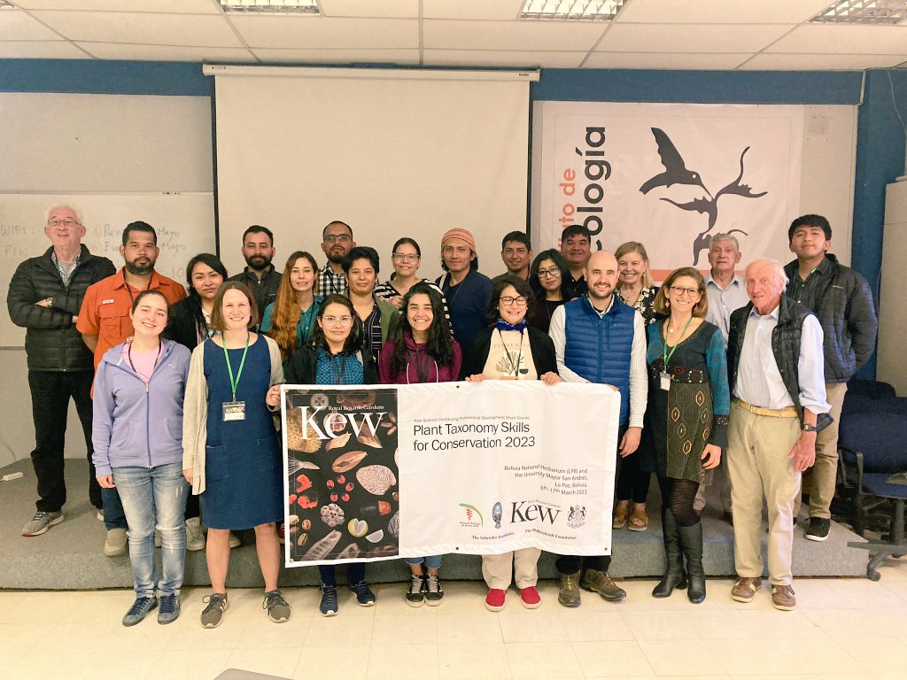 manuelujan's tweet photo. Our Plant Taxonomy course is in full swing at Bolivian National #herbarium with 16 participants from 8 countries in #LatinAmerica Today we planted 2 native trees at the #botanical #garden and named them the friendship trees. Honored to have such wonderful colleagues in #Bolivia https://t.co/nzCMSjdElS