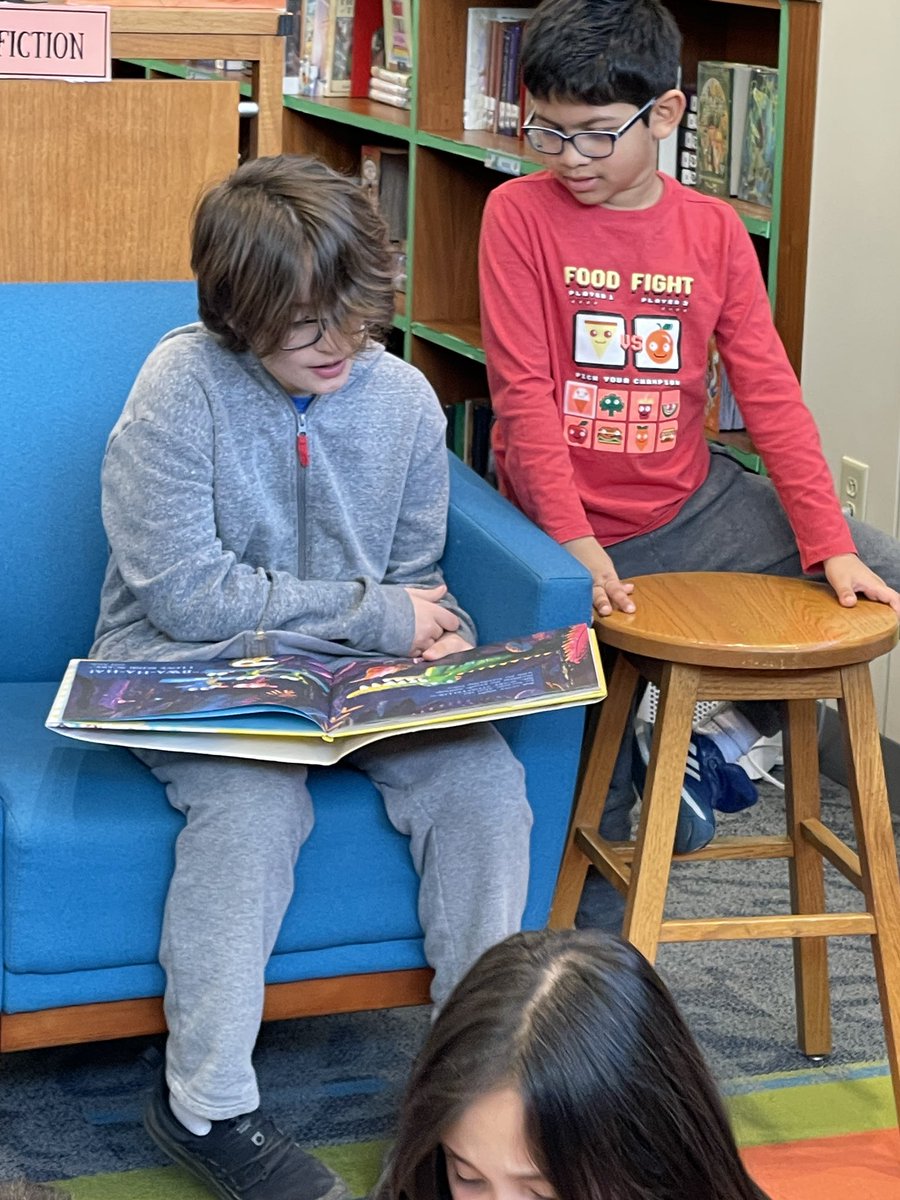 RHMediaCenter's tweet photo. Buddies reading and having fun! #lifelongreaders #ReadAcrossAmerica2023 @RikerHillRams https://t.co/hEHNzjCsiE