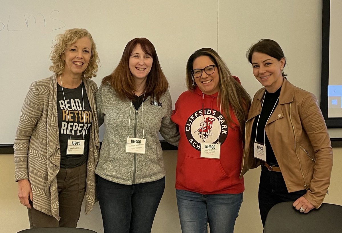 ariellehg's tweet image. Great day at #njecc23 talking about hot topics in school libraries with some amazing SLMS.  Then holding an engaging discussion about AI in education. #aieducation