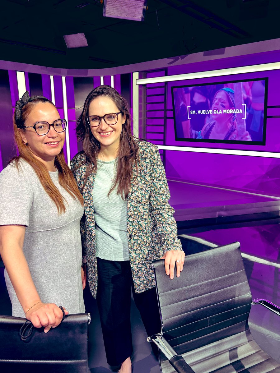 Melfania's tweet photo. Oigan, les traigo una invitación para el #8M. 

No se pierdan el programa en vivo conducido por @EmiliaXiomara y su servidora. 

https://t.co/M6M2QZIOxf https://t.co/K5WkVejTfD