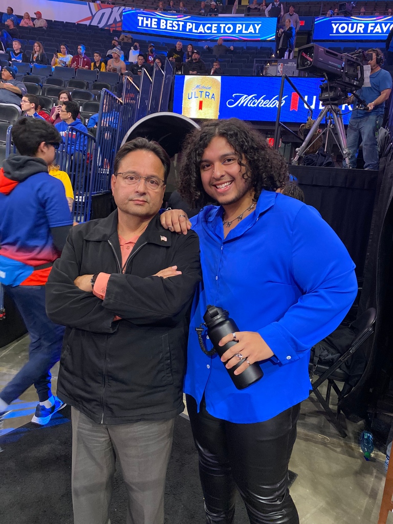 thisispjae's tweet photo. I just had the honor of performing the #nationalanthem for #okcthunder #nba and it was incredible! An unforgettable experience for sure. Thanks for having me. 😍  

🎤 #singsproud #thunder #HomeTeam #thisispjae #music https://t.co/ipWgif9J6o