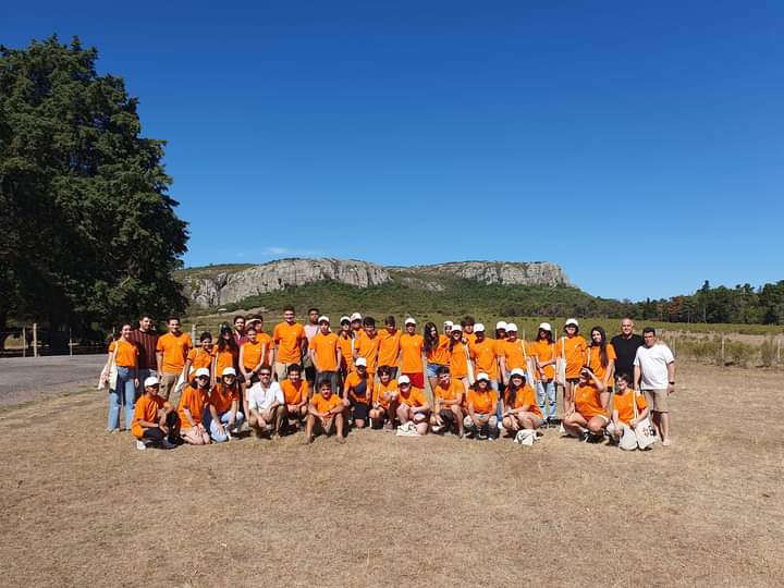 matiashd08's tweet photo. Con mucho entusiasmo y alegría comenzó el 8.° Campamento Latinoamericano de Ciencias organizado por Educación MEC y ANEP. El mismo, se está desarrollando en el camping Arequita, Minas, Lavalleja desde el 6 al 11 de marzo. 

#culturacientificauy 
#clubesdecienciauy 
#steamuy https://t.co/42PvVeQhvG
