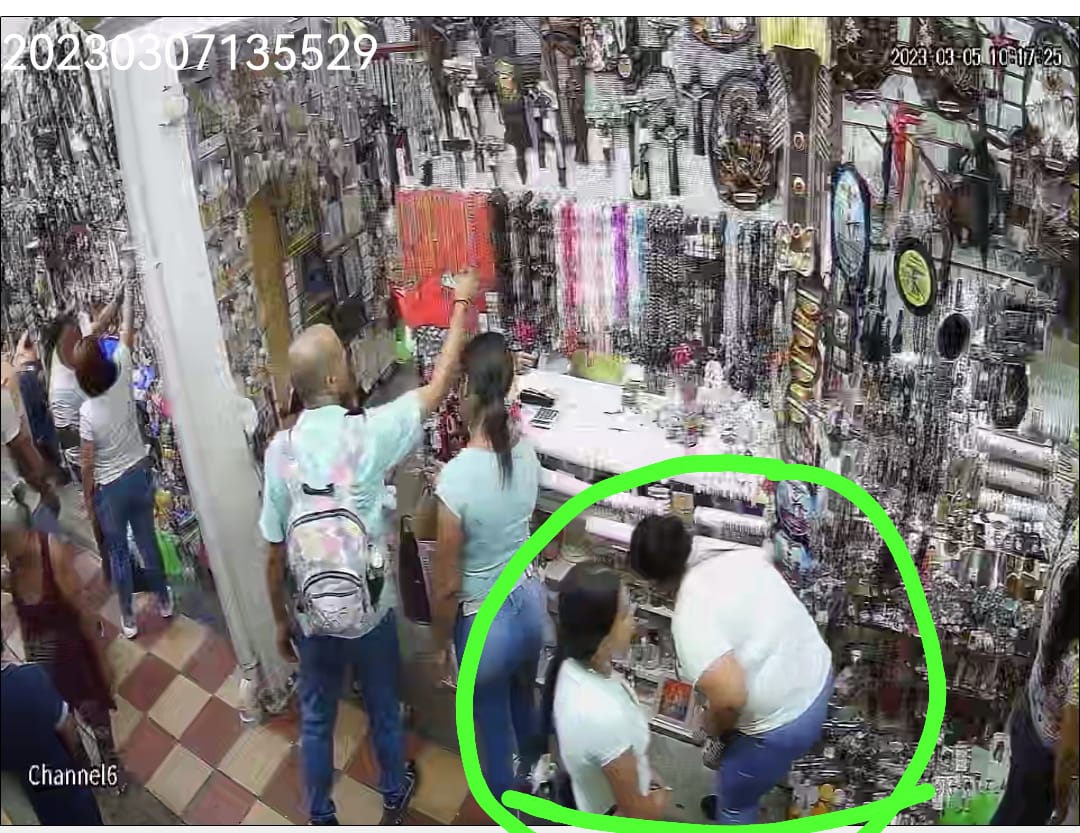 Santiag34314028's tweet image. Hago una denuncia pública de un hurto cometido en Buga Valle del cauca (A dos cuadras de la basílica) todos los que están marcados de verde son cómplices del hurto 
CUIDADO CON ESTAS RATAS
#hurto #Tendencia #bugavalle