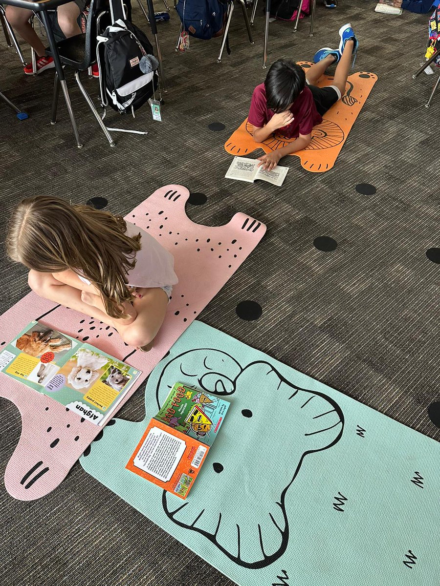 WoodardCFISD's tweet photo. The #ALLINWolfpack is reading here, there and EVERYWHERE to show their @CyFairISD #CFISDSPIRIT for the #ReadToTheFinalFour @MFinalFour #MFinalFour Reading Challenge.  #READBYEXAMPLE @suebrenz @jesmcallister @MrsNgo04 @KGrahmann @Woodard_Counsel @ReubertaBitz @KHOU https://t.co/lFMKsvGXKj