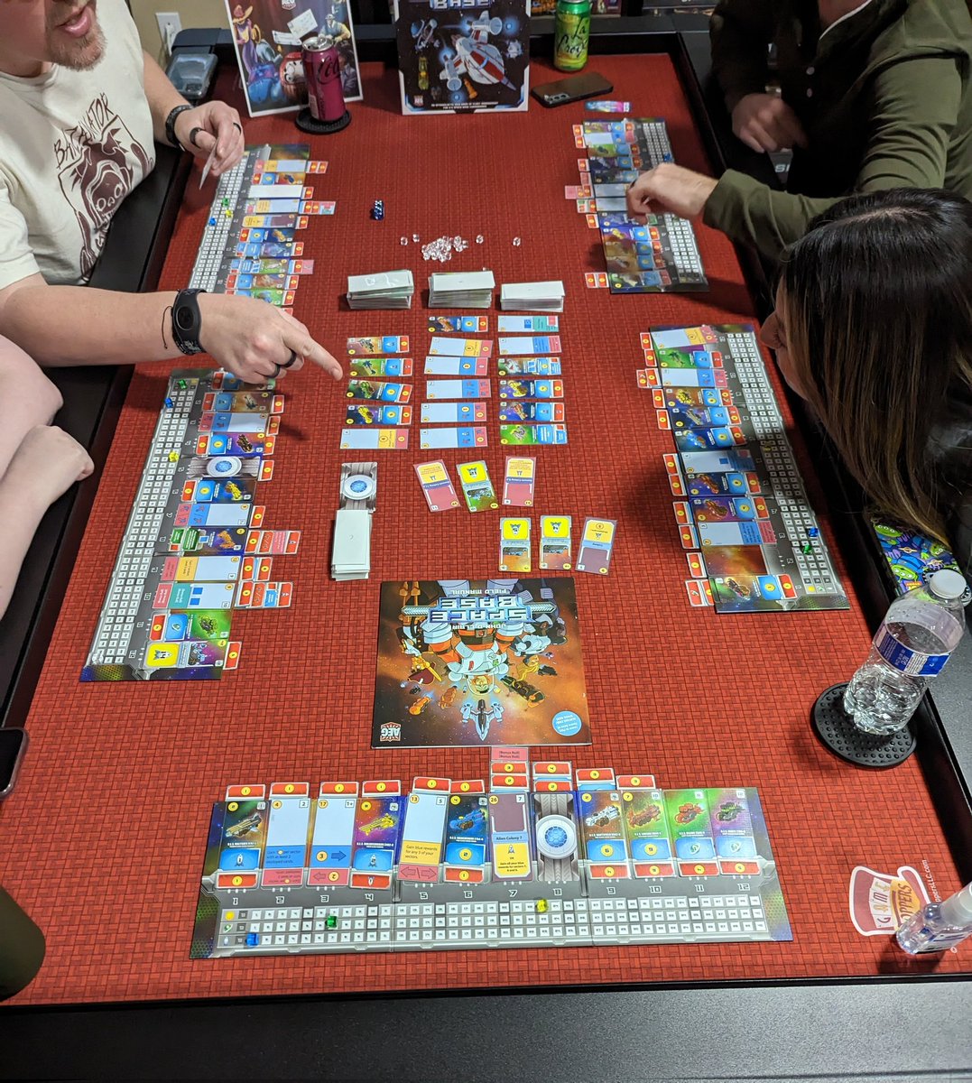 GatorDave_'s tweet image. A close call but I came out 1 pt ahead of @CrystalDax. Great game with a great expansion. #WeMakeFun @alderac @banzainator @MeepleKonrad @JohnDClair