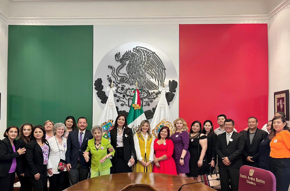 En el marco del #8M2023 es un honor para mí, presenciar el reconocimiento del Ayuntamiento a 4 mujeres excepcionales que han contribuido a mejorar la vida pública de  #CdVictoria

-María Isabel Arreola
-Libertad García Cabriales
-Martha Olivia López  
-Ma. Gpe. Jaramillo