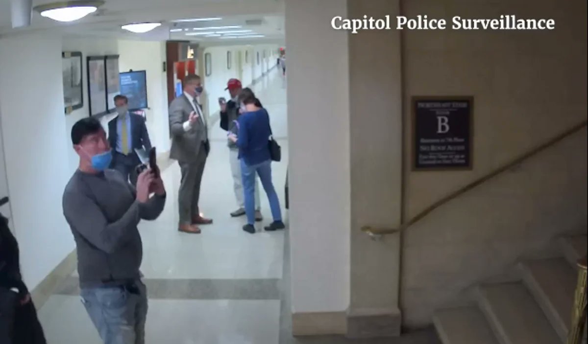 @RepLoudermilk The fact is YOU GAVE AN UNAUTHORIZED TOUR. And your shitbird pals took pics of the stairways and doors.

#AidingAndAbetting

#TreasonReceipts