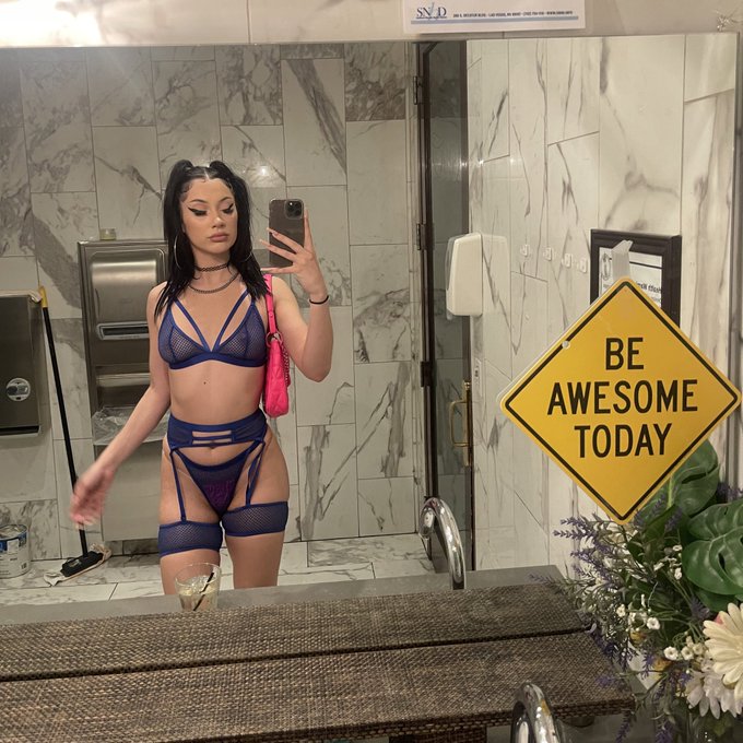 back on my bully 💕💕💕 I MISSED THIS SHIT https://t.co/ngpqNMSUQv