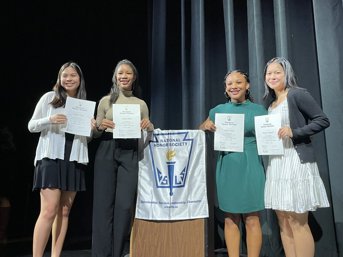 Nelita Hatch tweet media