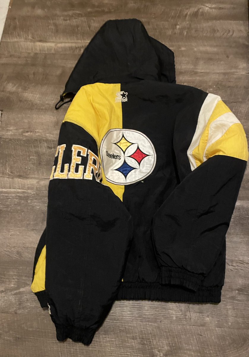 sarawithanH88's tweet image. Shaht aht stiller fans!!! Couple of thrift finds of the day!! 🔥 #VintageSteeler #StarterJacket #HowieLong 🏴‍☠️