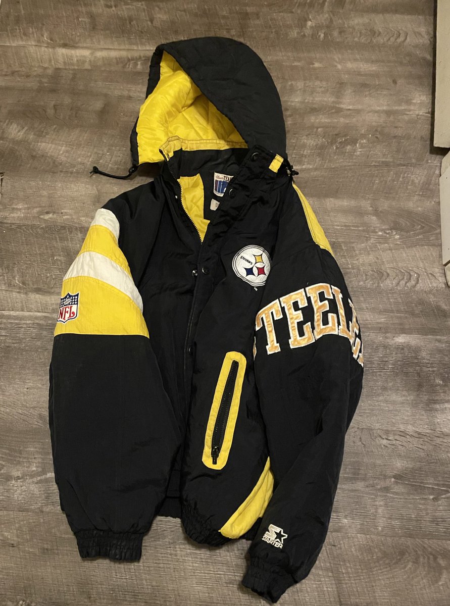 sarawithanH88's tweet image. Shaht aht stiller fans!!! Couple of thrift finds of the day!! 🔥 #VintageSteeler #StarterJacket #HowieLong 🏴‍☠️