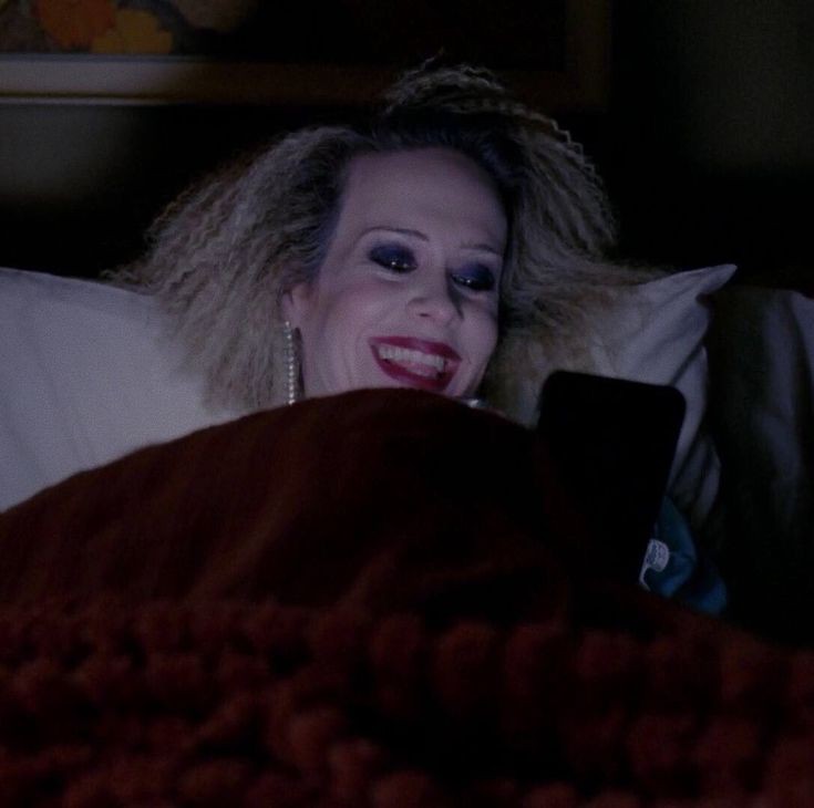 mi novio se durmió/murió así que ahora puedo mirar asmr jiji.