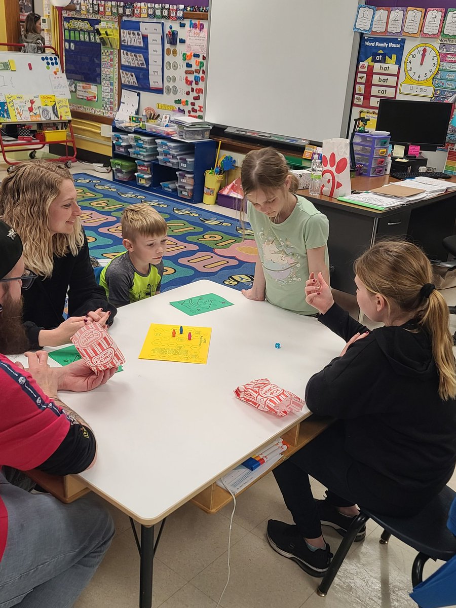 JCWestElem's tweet photo. #JCReads Like A Champion Family Night was a huge success! ๐๐Thank you so much to our special guest readers from JCHS and CCHS โค๏ธ๐ WEST IS BEST! #wildcats #jcschools #jcschoolschampions https://t.co/N1hKAE0Uto