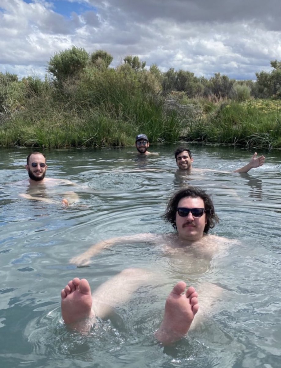 bonkbonkbonk (@dogbrn) on Twitter photo 