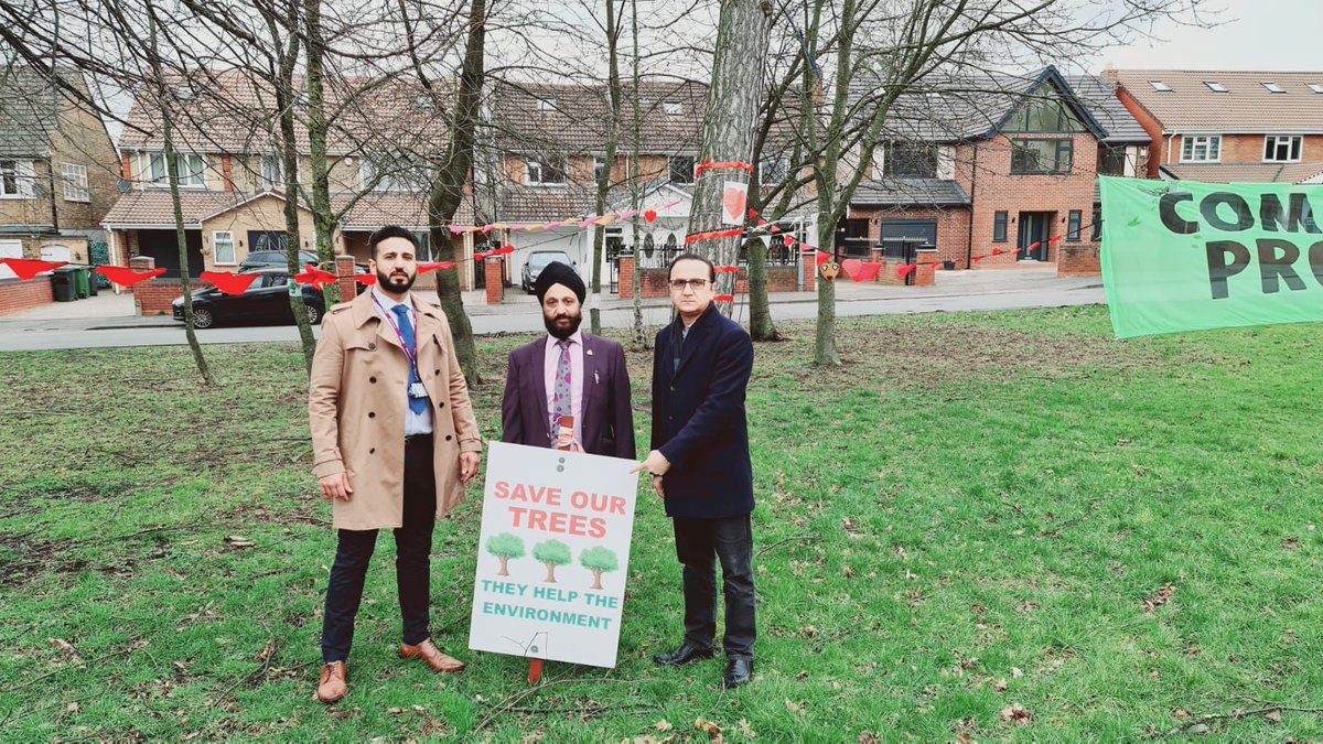 PaddockFirst's tweet photo. Fighting to save our green space and trees in the ward. https://t.co/MXqiMLiV5f