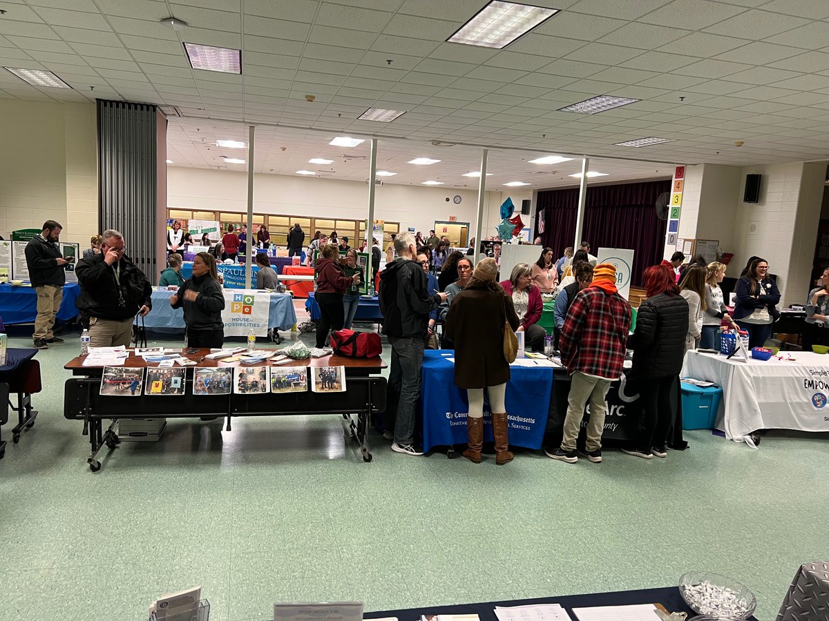 MansfieldSepac's tweet photo. Thanks to all of our vendors and visitors who came to the Community Resource Fair tonight! https://t.co/LALtNwv5wU