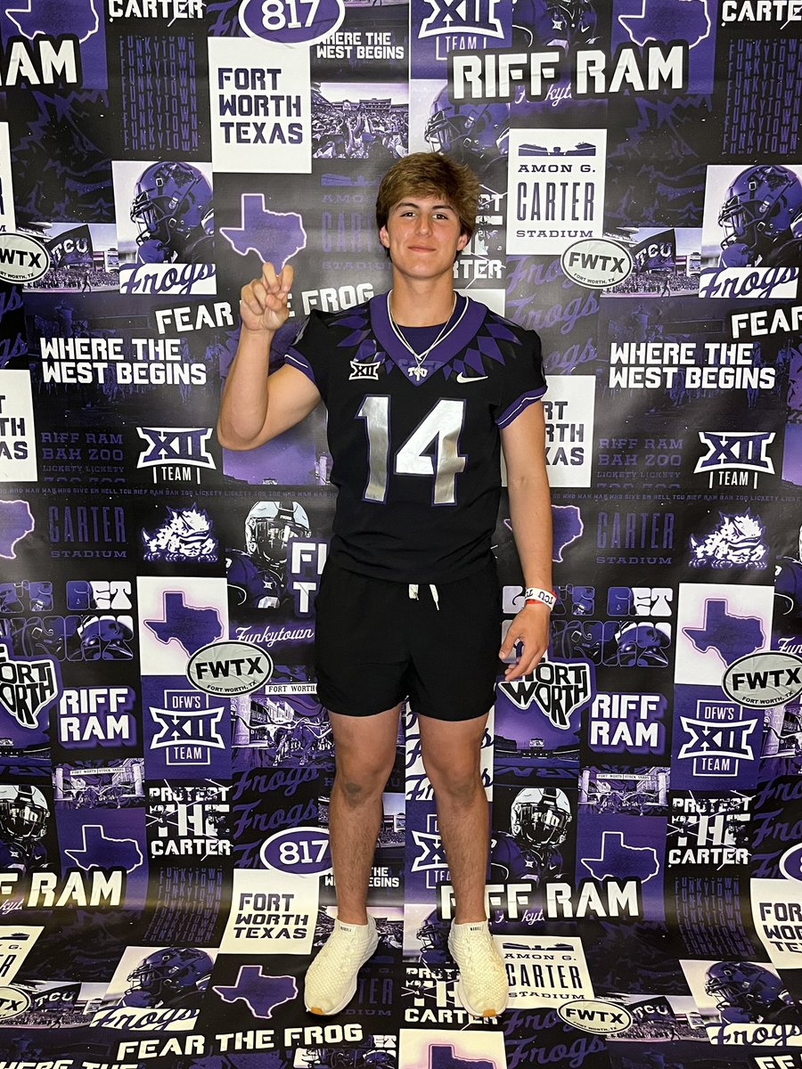 Had a great time being back at <a href="/TCUFootball/">TCU Football</a> today! Thanks <a href="/kendalbriles/">Kendal Briles</a> and <a href="/CoachCala/">Mark Cala</a> for the hospitality. Also thanks to <a href="/TylerOlker/">Tyler Olker</a> for the invite. @CoachA_GHS <a href="/coachcilumba/">Wallstreet Athletes /WSA BIGS /Wall Street 7v7</a> @CoachTrevorReed <a href="/JClarkHFB247/">Jeremy Clark</a> <a href="/EronHodges/">Eron Hodges</a> <a href="/CoachSonnyDykes/">Sonny Dykes</a> <a href="/Frogs247/">TCU on 247Sports</a> <a href="/OldSchoolQB/">OldSchoolQB</a> <a href="/TheCoachHolman/">Coach Holman</a>