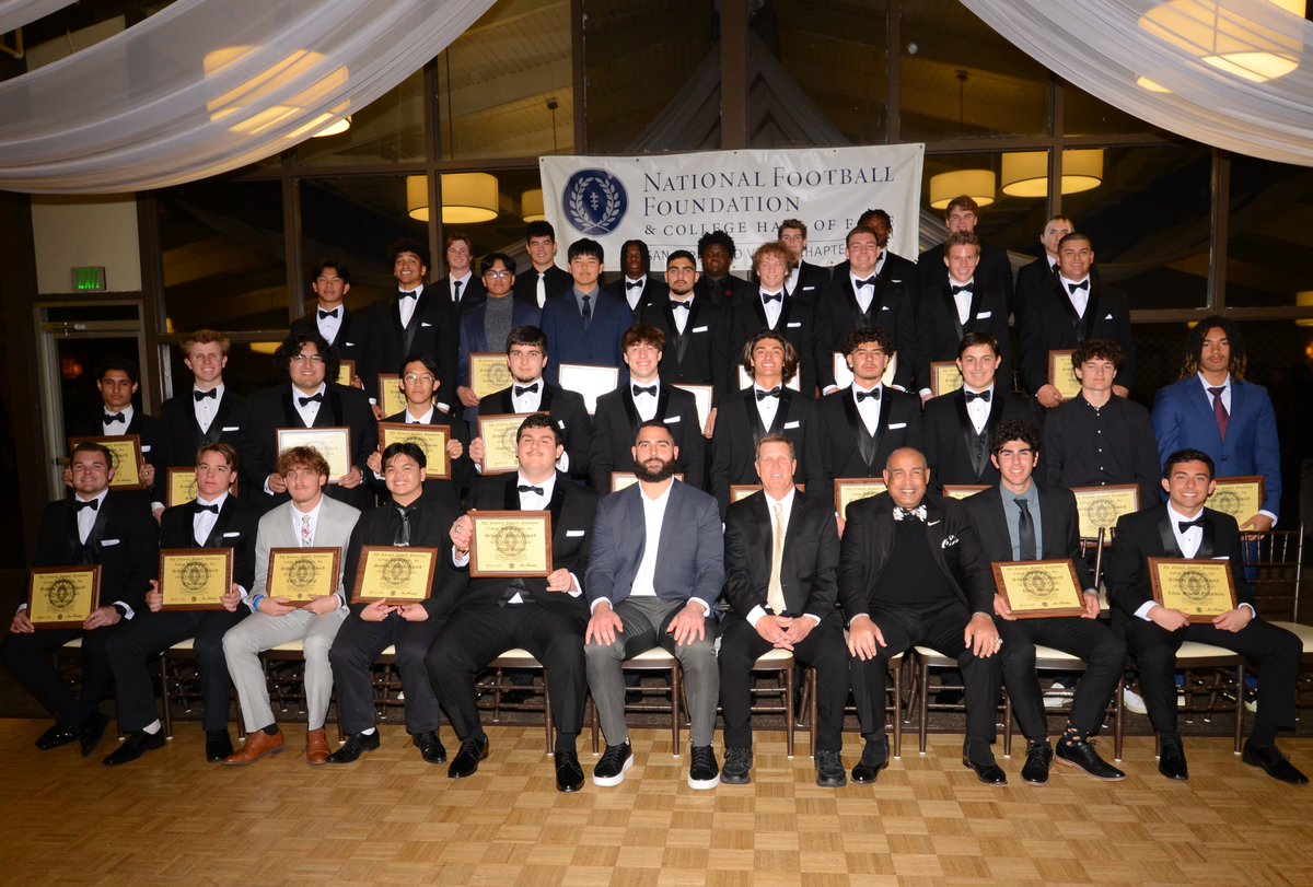 NFFNetwork's tweet image. Kudos @coachjb21 and your team for making it happen!

@cfbhall inductee Anthony Davis, who played at San Fernando HS and @uscfb, joined Patrick Mekari who played at Westlake HS and @CalFootball, as keynote speakers at NFF San Fernando Valley Chapter (@NFF_SFV) March 6.