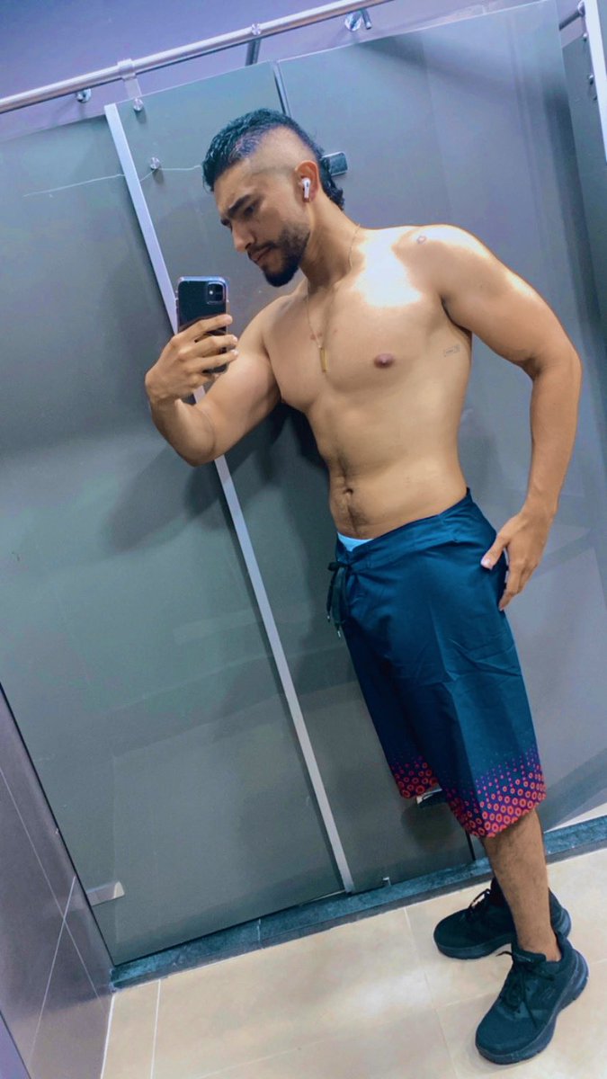 bustamanted111's tweet photo. Acá es donde pongo, disfrutando el proceso 😏💪🏽 https://t.co/N20ok348Yy