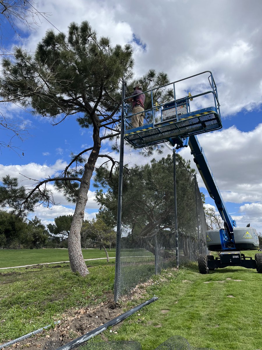 JJimenez_80's tweet photo. “So you worked in baseball….oh good, you know how to mend netting then. The range netting needs help” 🤦🏻‍♂️. What is learned is never forgotten. Thank god for off seasons and BP screens and cages. Hahaha #jobsecurity #golf #MILB https://t.co/H3Wurlt6BX