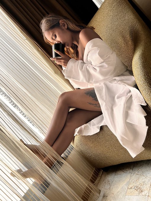 Good Morning!  Have a nice day! 🙃  #goodmorning #niceday #morningcoffee #MorningSeex #happy #wednesday<a href="/tag/goodmorning"class="tags">#goodmorning</a><a href="/tag/happy"class="tags"><span>#happy</span></a><a href="/tag/wednesday"class="tags"><span>#wednesday</span></a><a href="/tag/morningcoffee"class="tags"><span>#morningcoffee</span></a><a href="/tag/niceday"class="tags"><span>#niceday</span></a><a href="/tag/womansday"class="tags"><span>#womansday</span></a>