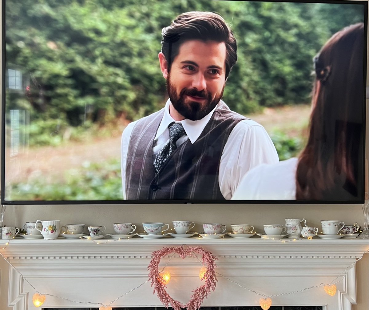 GryffindorJenny's tweet photo. Happy Teacup Tuesday, #Hearties.
#lucabeth #teamteacup #wcth https://t.co/V9nVEGrFXN