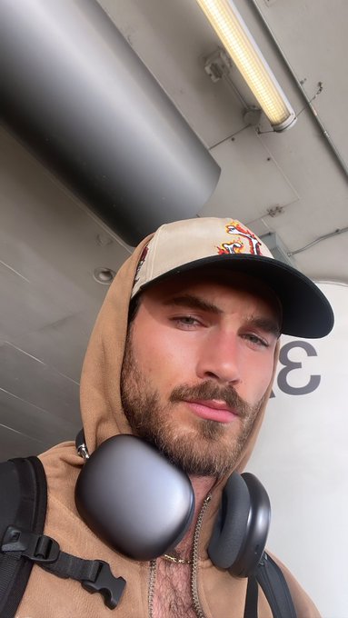 LA whats good https://t.co/LmzwyStKSw