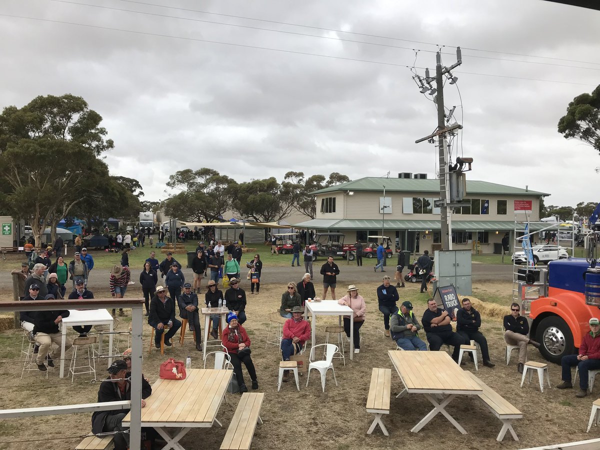 Voz_Dennis's tweet photo. Great panel discussion on ag, rates and land values at @wimfielddays #wmfd #wmfd2023 #agchatoz come over if you want to chat grains! @RabobankAU https://t.co/it5hMd2ban
