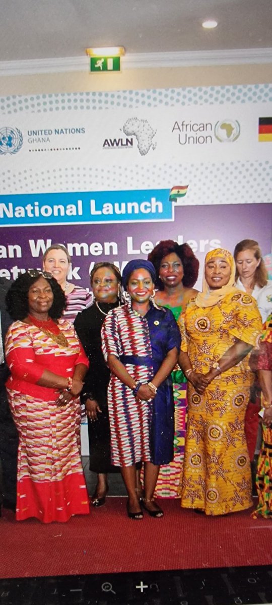 HonAbudu's tweet photo. We've launched the African Women Leaders Network (AWLN). A UN Women initiative already launched in 30 other countries. 
I moderated the session in a big afro...knowing seasons, times and places is an important skill.  Need to know more about AWLN Ghana? Google is your friend la! https://t.co/g6RIT9K5vp