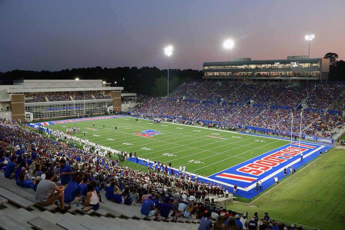 hunterandrews27's tweet photo. I am extremely blessed and thankful to receive an offer from Louisiana Tech!!! Thank you @VealCoach and the entire staff!!! @LATechFB @CoachCarter_LT @CoachMartin_18 @mcneill_josh https://t.co/Cnhhhz73vy