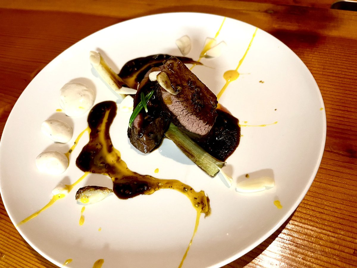 KartellMount's tweet photo. 野生の美味しさ　イタリアンスタイルで。鹿肉の贅沢な味わいをお楽しみください

文章: 本日は鹿肉を使用したイタリアン料理を作りました！自然な旨味がたっぷりの鹿肉を、バルサミコと絶妙に合わせて、濃厚な味わいに仕上げました
 #野生の味わい #鹿肉イタリアン #自然食材 #ヘルシー料理 #グルメ https://t.co/5cGKtEMiI9