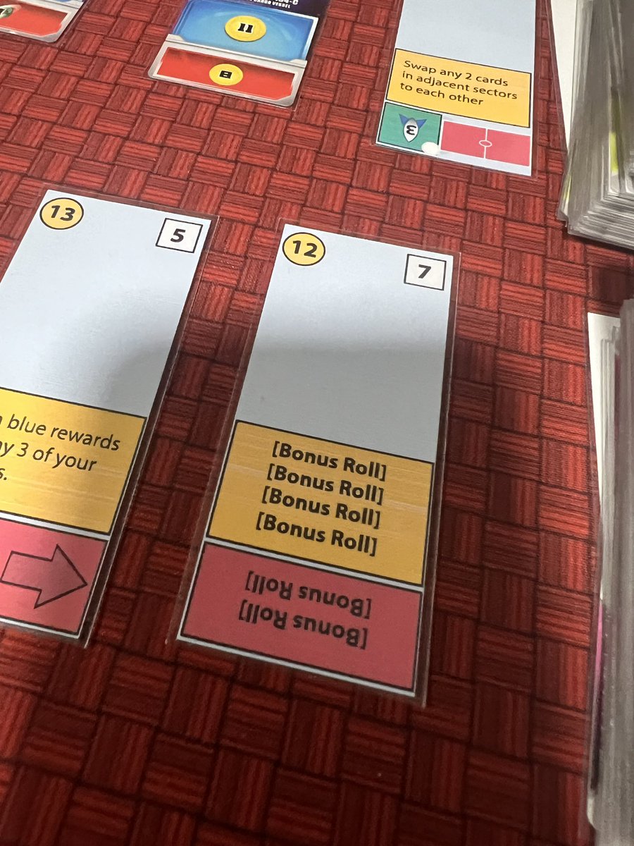 SeniorWatashi's tweet image. Playtesting the newest #spacebase expansion.
#wemakefun #tabletopgames #boardgames