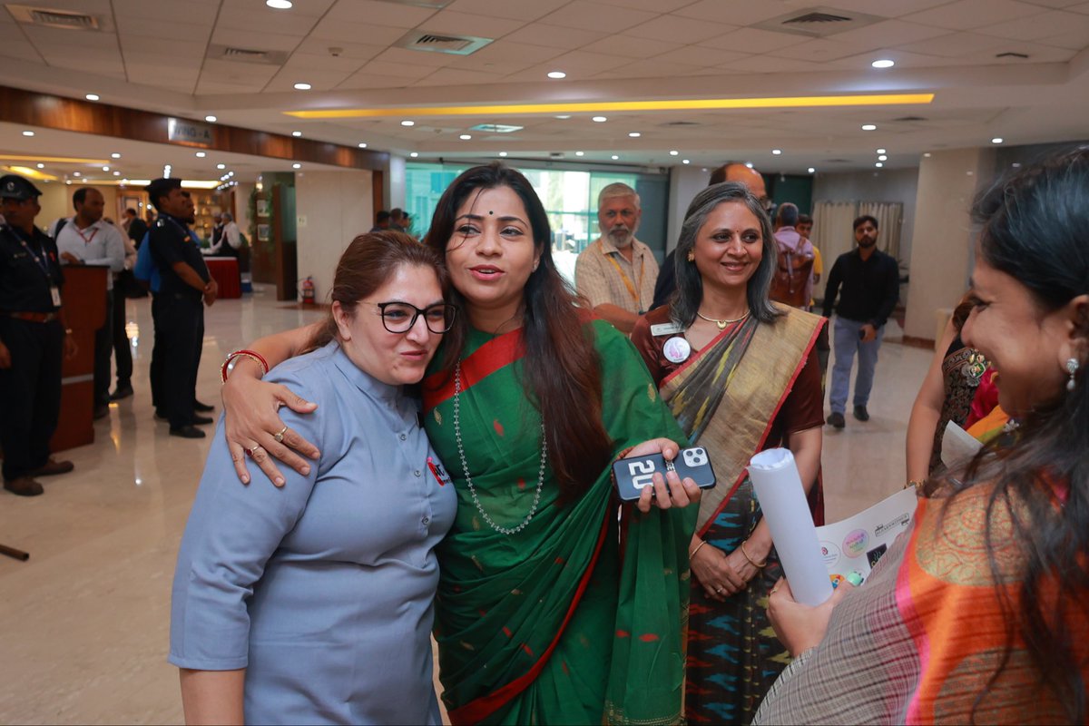ineerjaa's tweet photo. one with me.. 🙏. Happy Women’s Day https://t.co/AGvLycWFhm