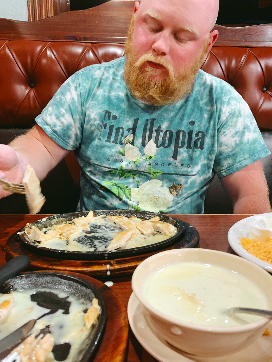 i had a shit ass day at work and matthew surprised me tonight by showing up before i even got home and taking me to dinner. i won the lottery with him. not just bc of this, but bc of everything he does and who he is. i am very very in love.