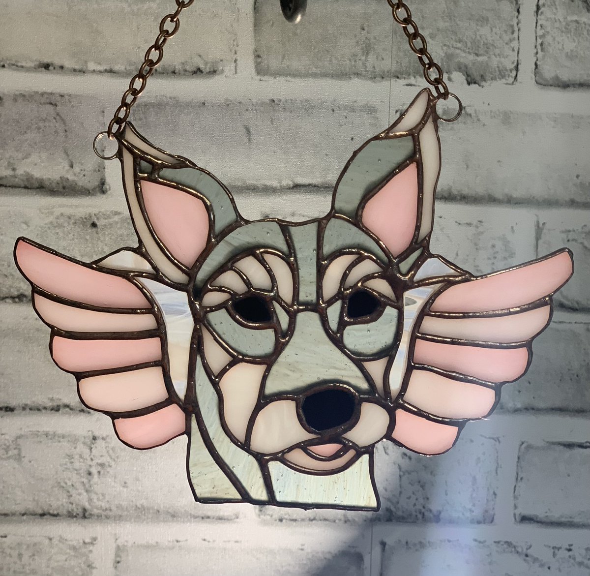 StainInMyGlass's tweet image. Completed  Miniature Schnauzer suncatcher

#minuatureschnauzer #stainedglassart #stainedglass #angel