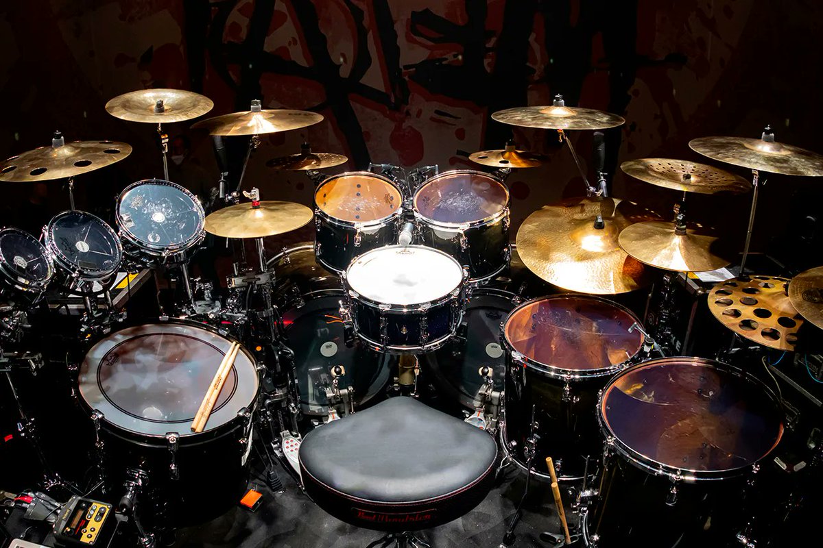 ARCH ENEMY5年振りの来日ツアーが行われました！ ドラマーDaniel