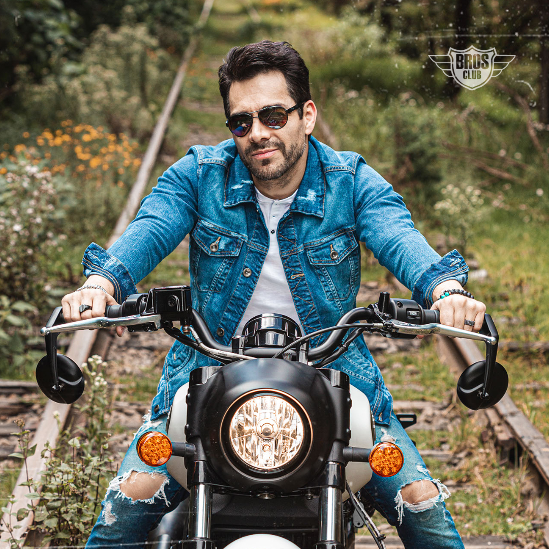 BrosClub3's tweet photo. Cuatro ruedas mueven el cuerpo, dos ruedas mueven el alma 🏍️ https://t.co/Gp46seu51v