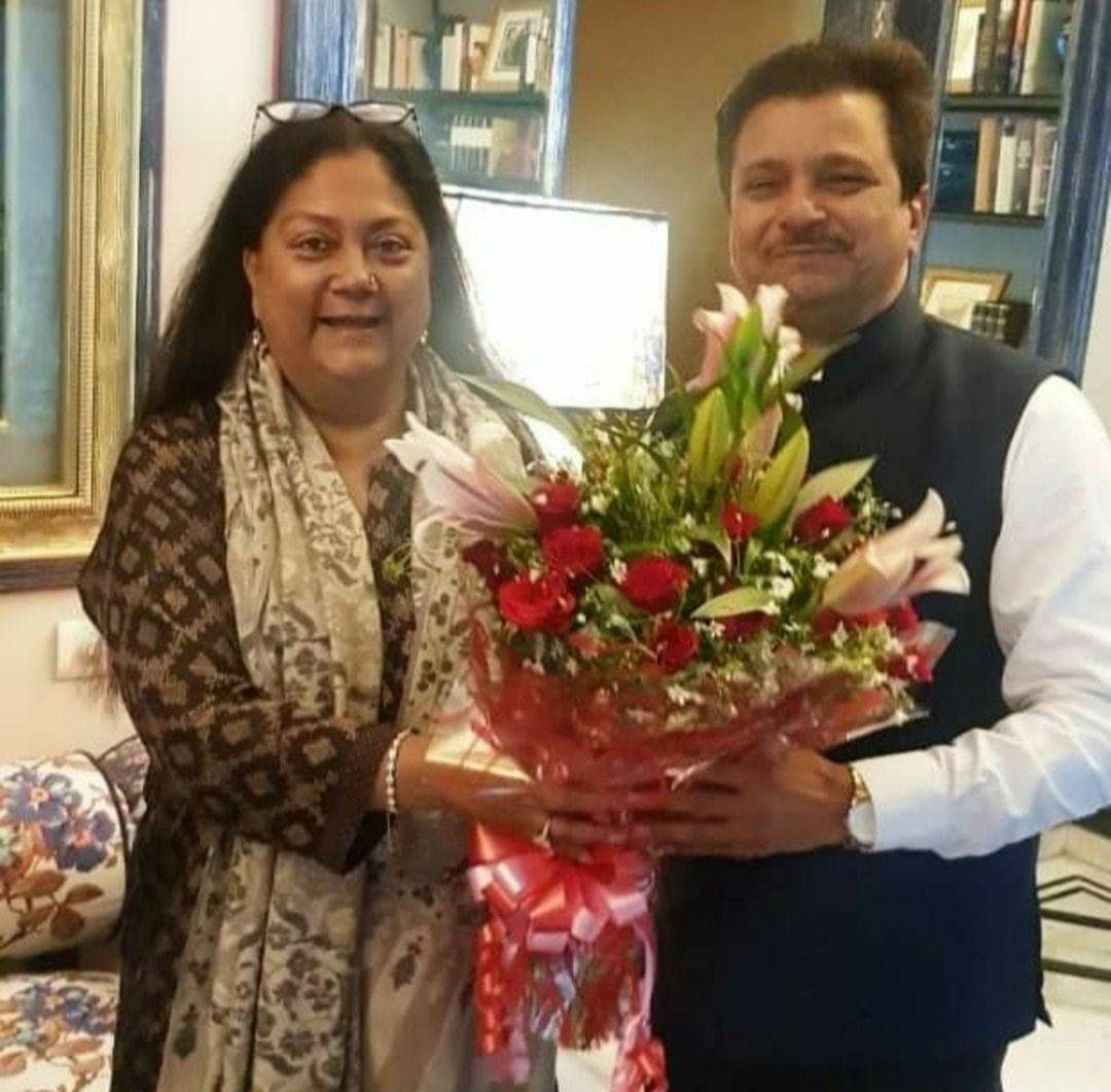 drmanojrajoria's tweet photo. भाजपा की राष्ट्रीय उपाध्यक्ष एवं राजस्थान की पूर्व मुख्यमंत्री आदरणीय @VasundharaBJP जी (महारानी साहिबा) को जन्मदिन की हार्दिक बधाई एवं शुभकामनाएं। आप सदैव स्वस्थ एवं प्रसन्न रहें, ईश्वर आपको दीर्घायु प्रदान करें ऐसी मंगलकामनाएं। https://t.co/BP4sciug6h