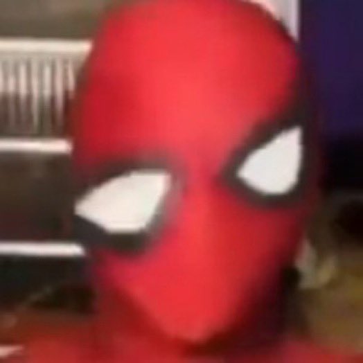 RT @reactjpg: spider-man costume eye falling off https://t.co/fzcb9lzlbe