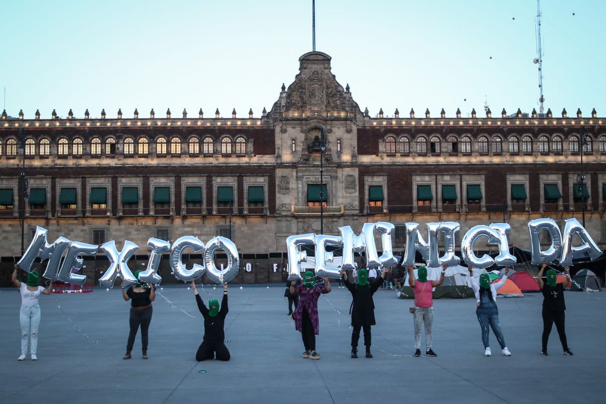 El 8M NO es un día de fiesta, es un día de protesta.                       
#8M  #MexicoFeminicida #protestafeminista  #luchafeminista  #feminismointerseccional  #feminismotransincluyente #NiUnaMas #NiUnaMenos #bastadepinkwashing