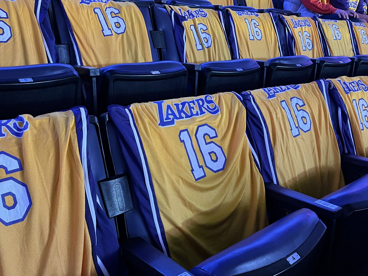 NBA Buzz - BREAKING: Los Angeles Lakers will retire Pau Gasol's No. 16  jersey. Back in 2019, Kobe Bryant said Pau's number will one day be retired  because without him, Kobe 