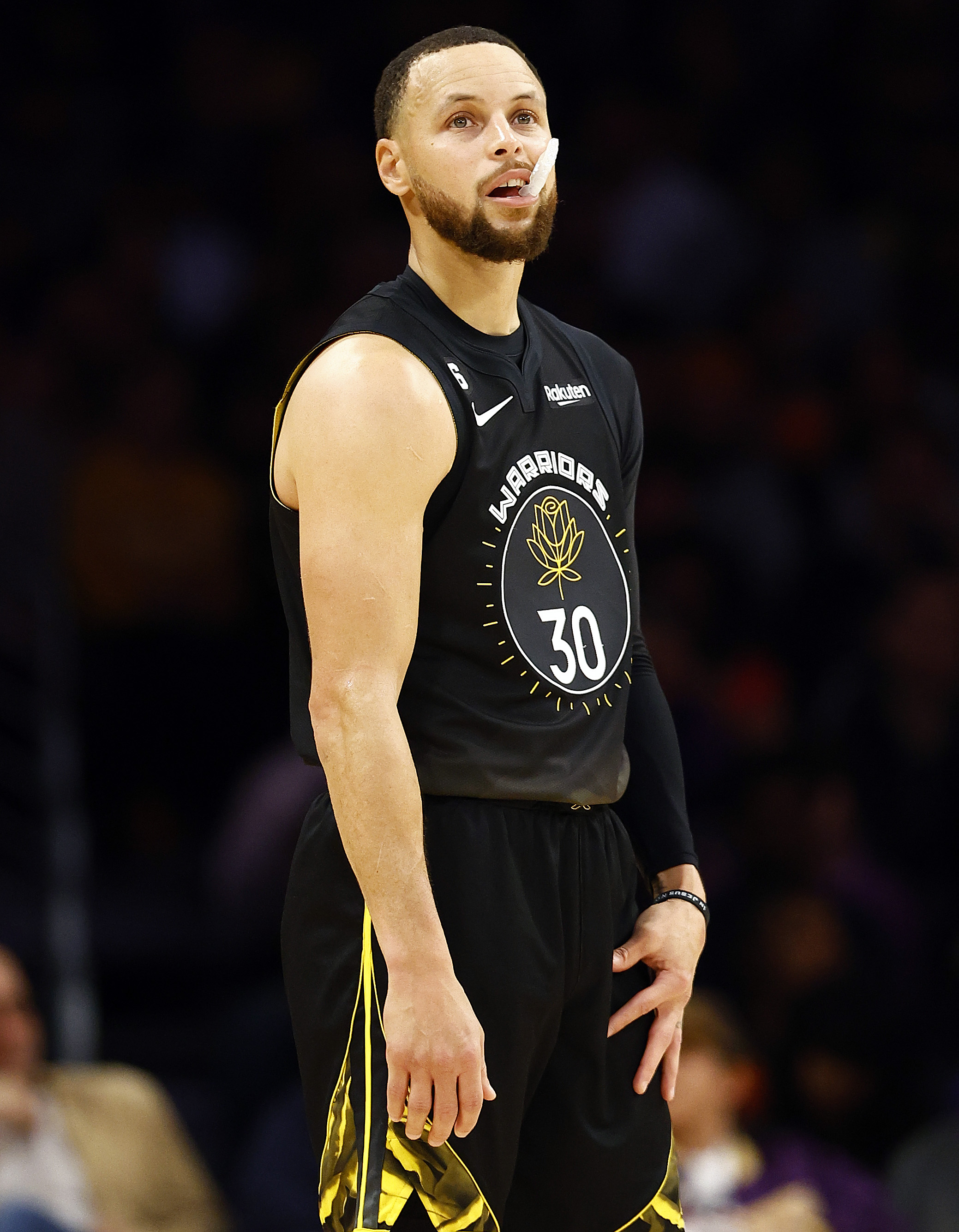 Curry 40 deals