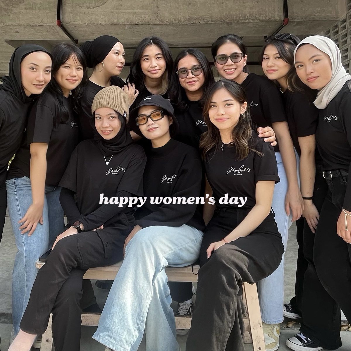 glazeeatery's tweet photo. Can’t spell hero without her - Happy International Women’s Day to all incredible ladies everywhere 👭 keep shining on 💫 https://t.co/9t74x0oCo8