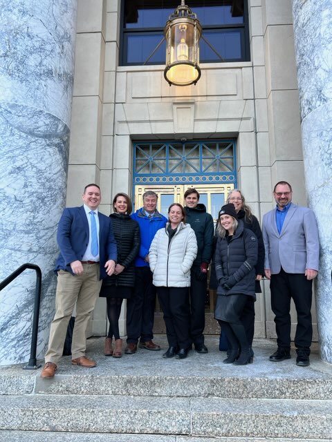 Great day talking about #alaskabroadband infrastructure with #akleg!  <a href="/AlaskaComm/">Alaska Communications</a> <a href="/GCIAK/">GCI Alaska Support</a> <a href="/MTASolutions/">MTA Alaska</a> KPUTelecom AP&amp;T