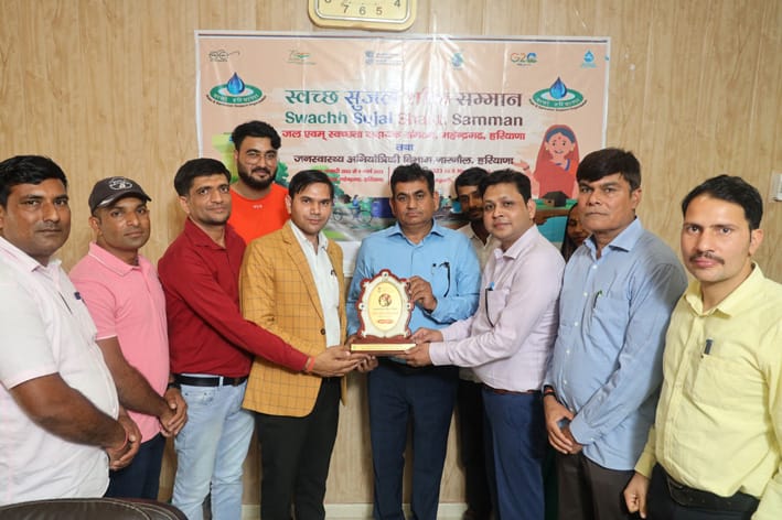 _kumarmohit's tweet photo. स्वच्छ सुजल शक्ति सम्मान जिला महेंद्रगढ़ हरियाणा
#jjm #phed #wsso
@phedhry @beingarun28 @NMahendragarh https://t.co/VUsW5DluRg