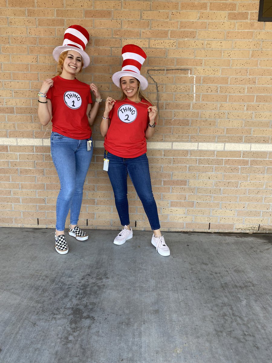 bravo_yamiles's tweet photo. #ReadAcrossAmericaDay @HicksTigers #thingonethingtwo @MsAguilera3 https://t.co/ReNauqSeoM